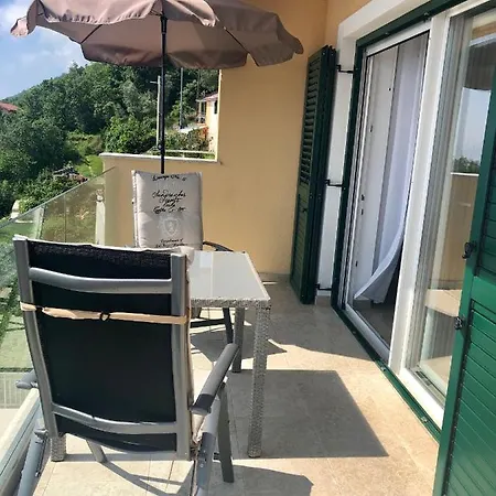 Apartment Sabine Cres Medveja